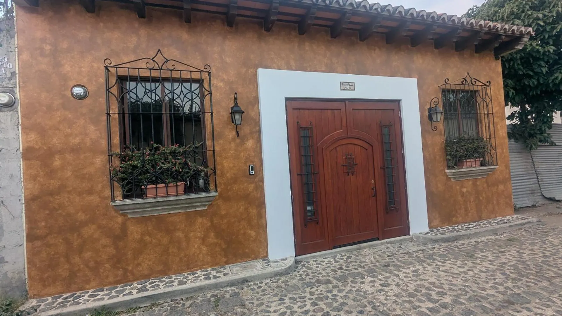 Bed and Breakfast Casa Elena Antigua 0*,  Guatemala